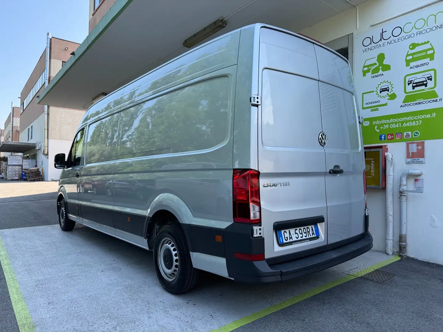 Volkswagen Crafter 2.0 TDI LUNGO-TETTO L4-H3 GARANZIA 24 MESI Argento - 2