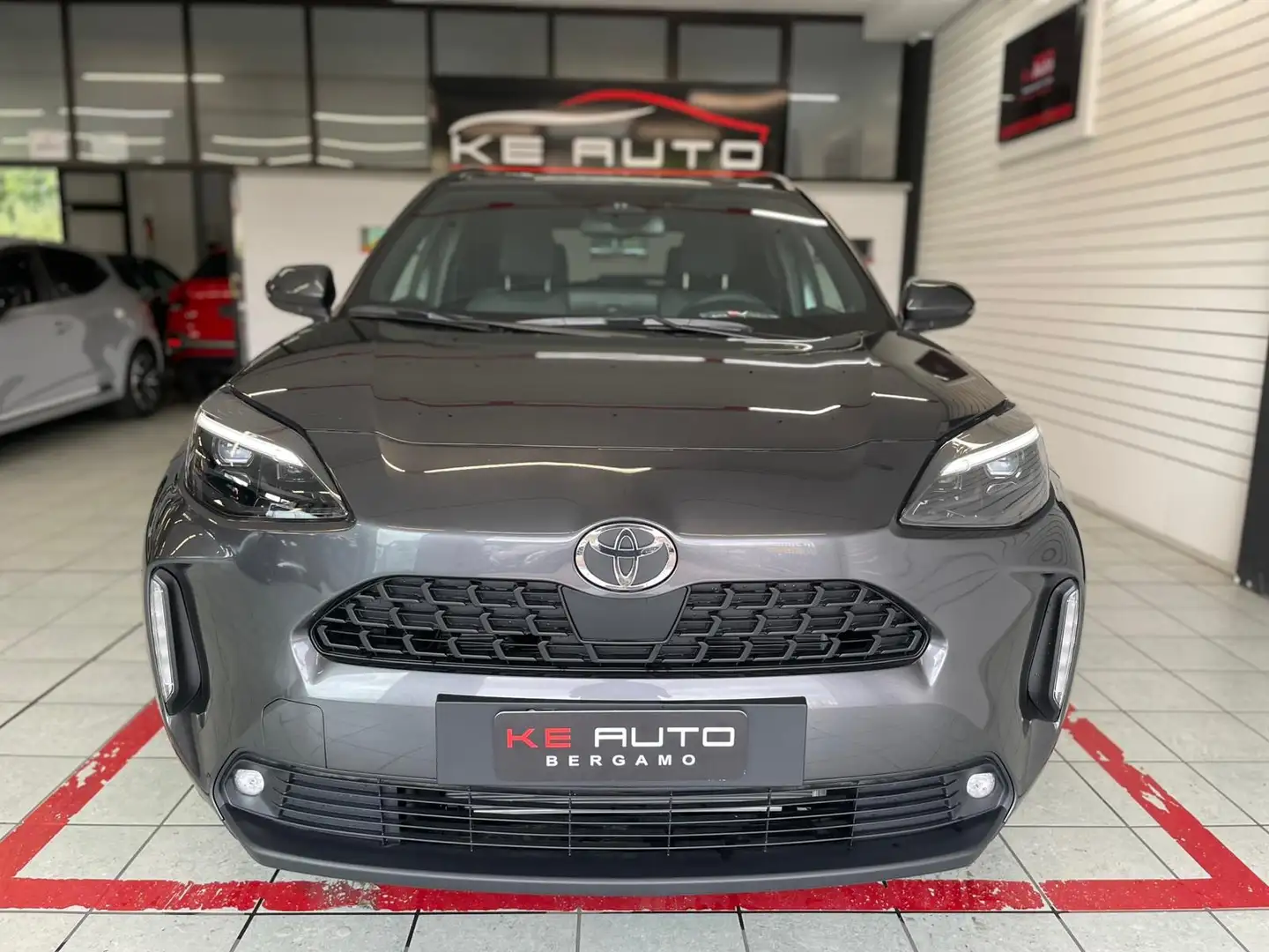 Toyota Yaris Cross Yaris Cross 1.5h Trend fwd 130cv e-cvt Grigio - 2