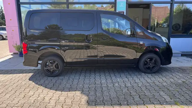 Nissan Evalia view 7