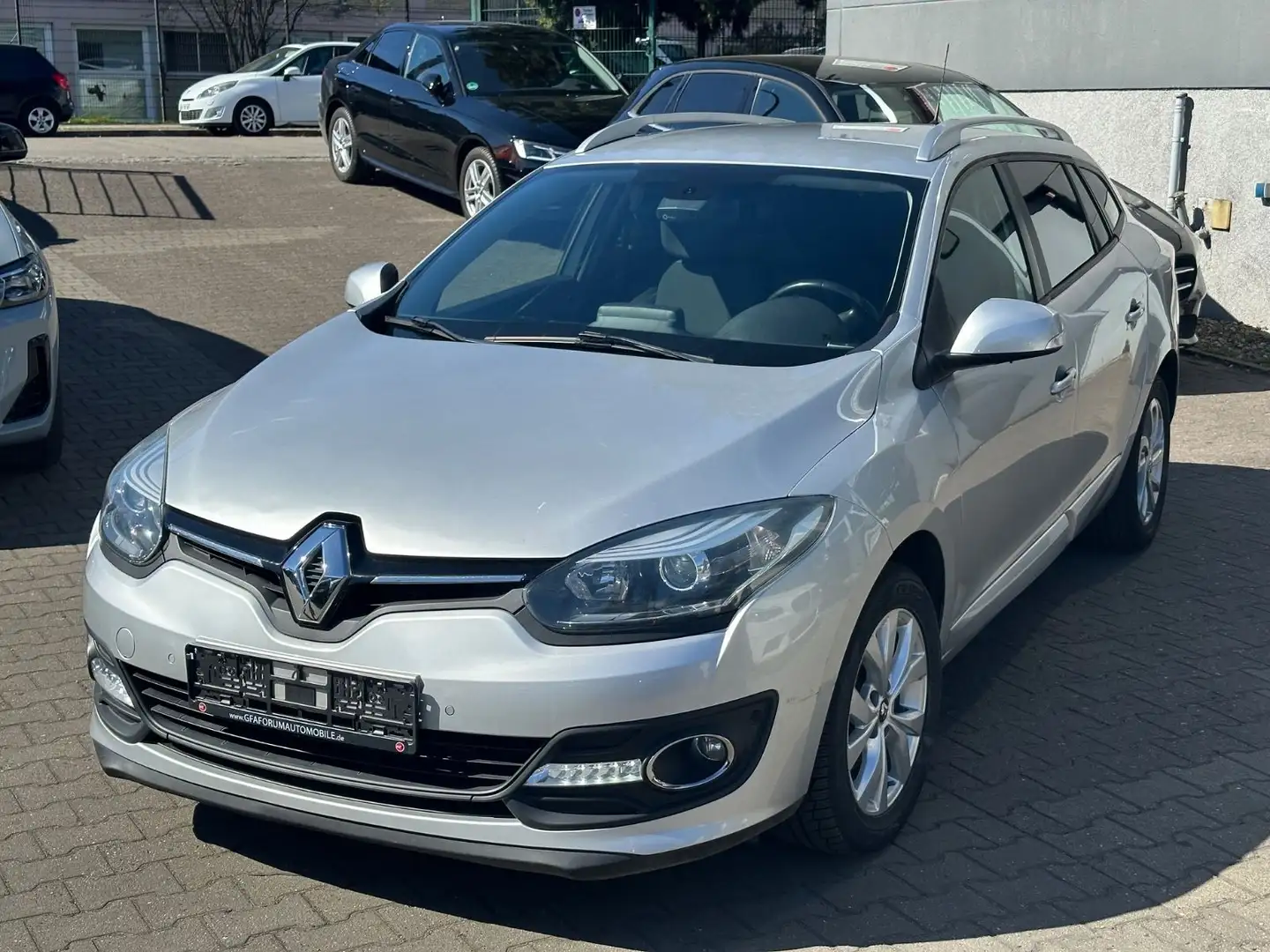 Renault Megane III Aut.Grandtour Paris Navi Klima DeLuxe Grau - 1