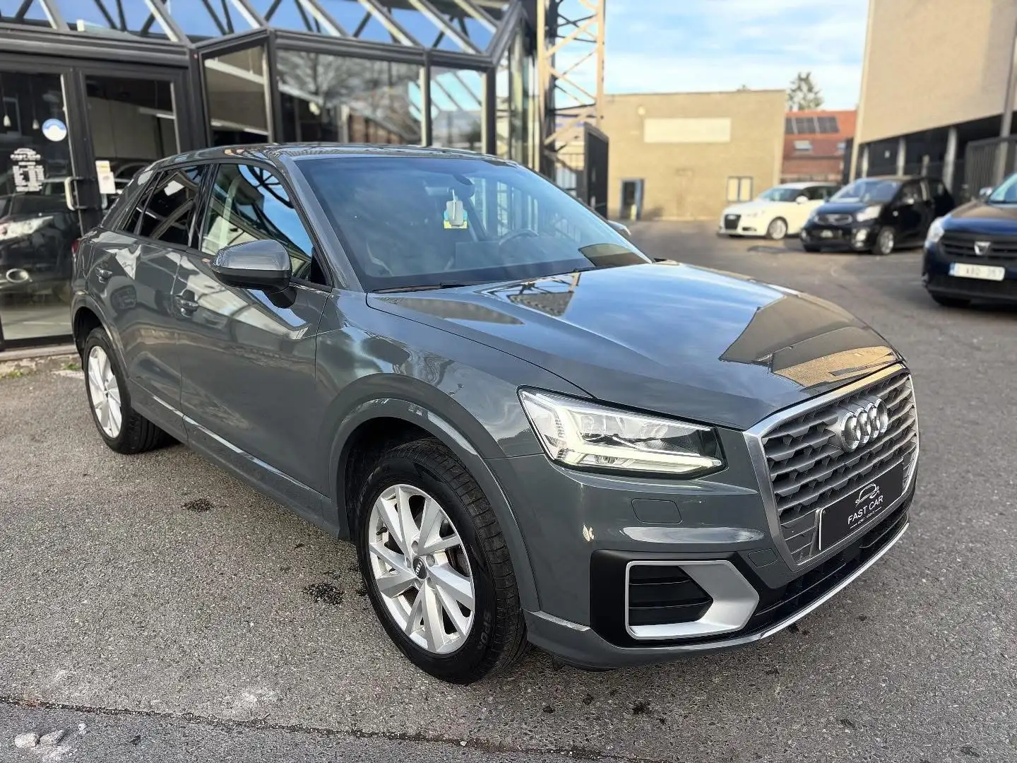 Audi Q2 Q2 1.0 TFSI Design Grau - 1