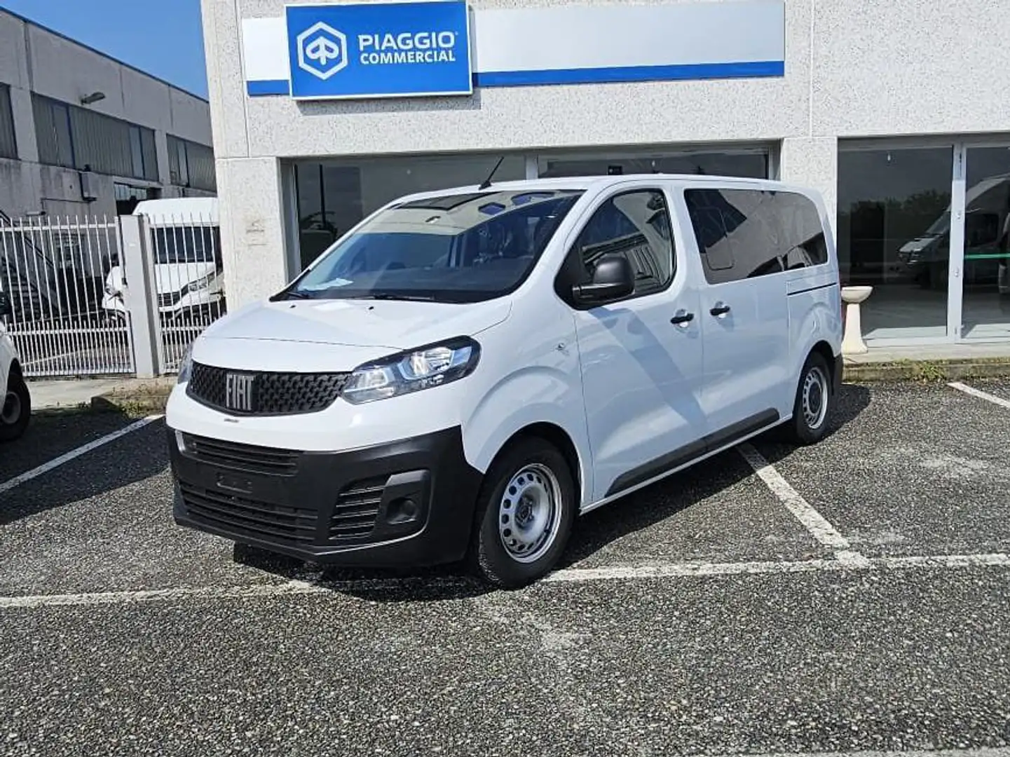 Fiat Scudo 9 posti Blanco - 2
