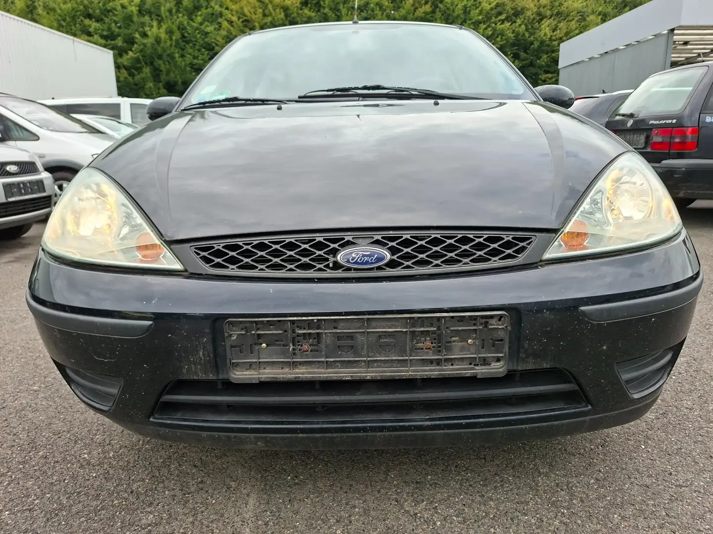 Ford Focus Viva, Klima, Servo, ZV, Zahnriemen und Reifen neu Schwarz - 1