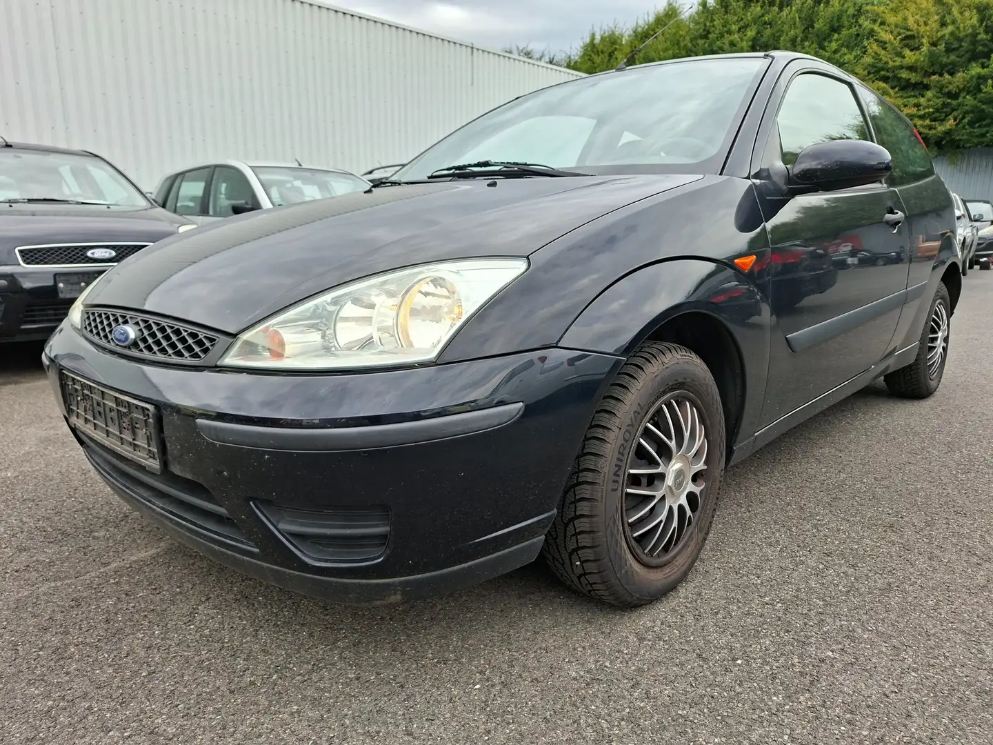 Ford Focus Viva, Klima, Servo, ZV, Zahnriemen und Reifen neu Schwarz - 2
