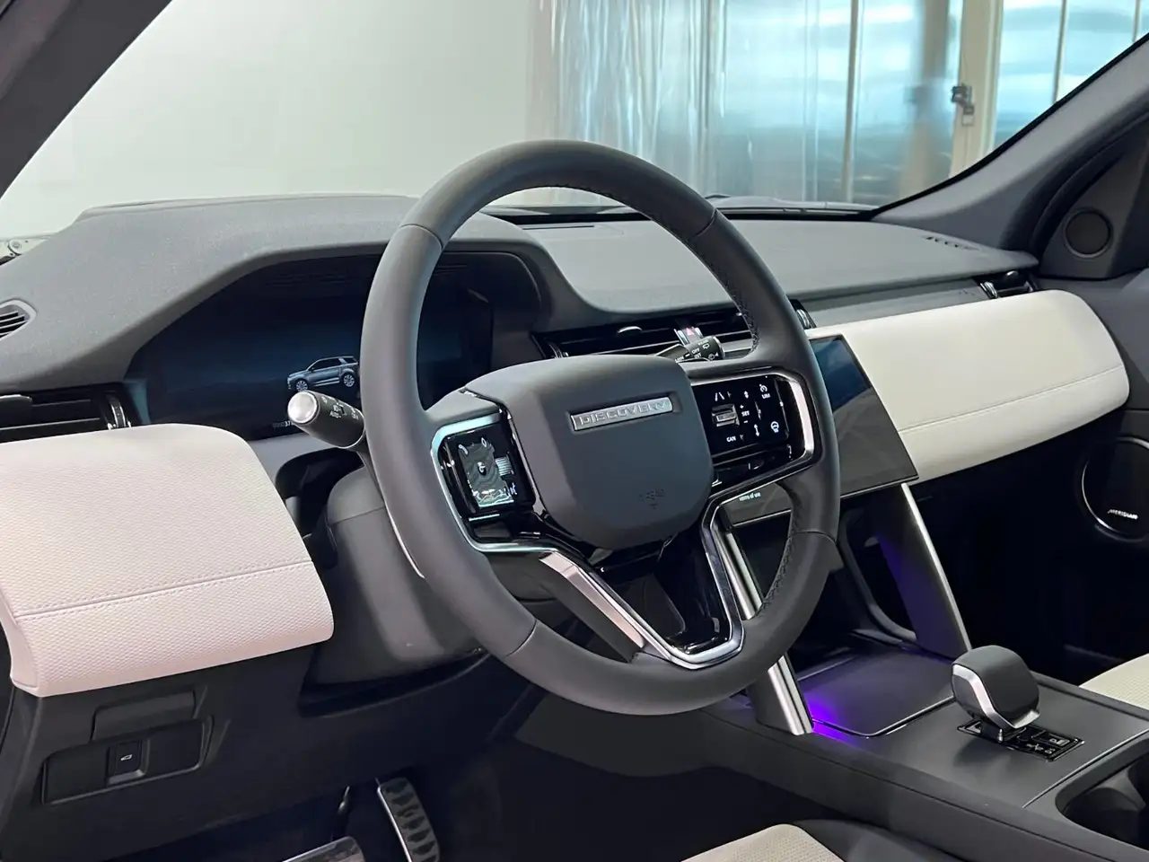 Land Rover Discovery Sport снимка Land Rover Discovery Sport