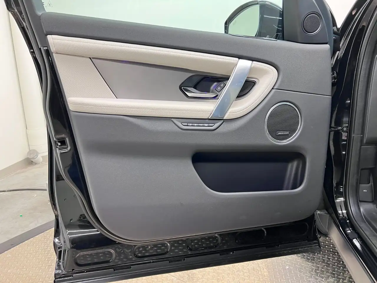 Land Rover Discovery Sport снимка Land Rover Discovery Sport