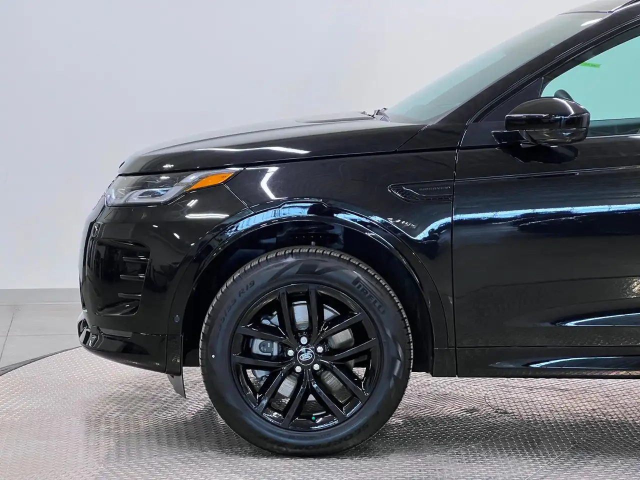 Land Rover Discovery Sport снимка Land Rover Discovery Sport