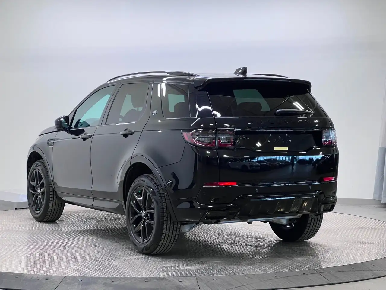 Land Rover Discovery Sport снимка Land Rover Discovery Sport