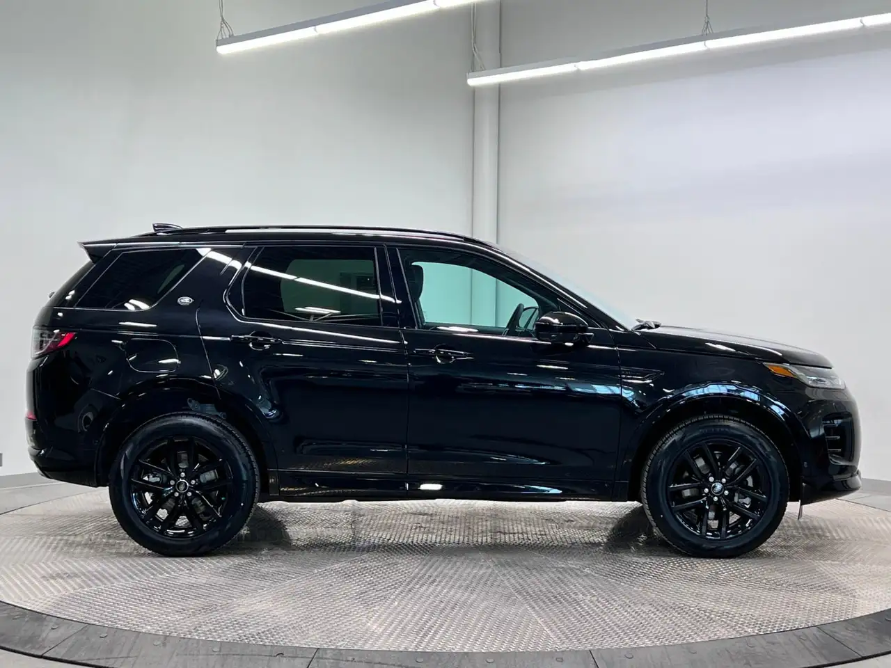 Land Rover Discovery Sport снимка Land Rover Discovery Sport
