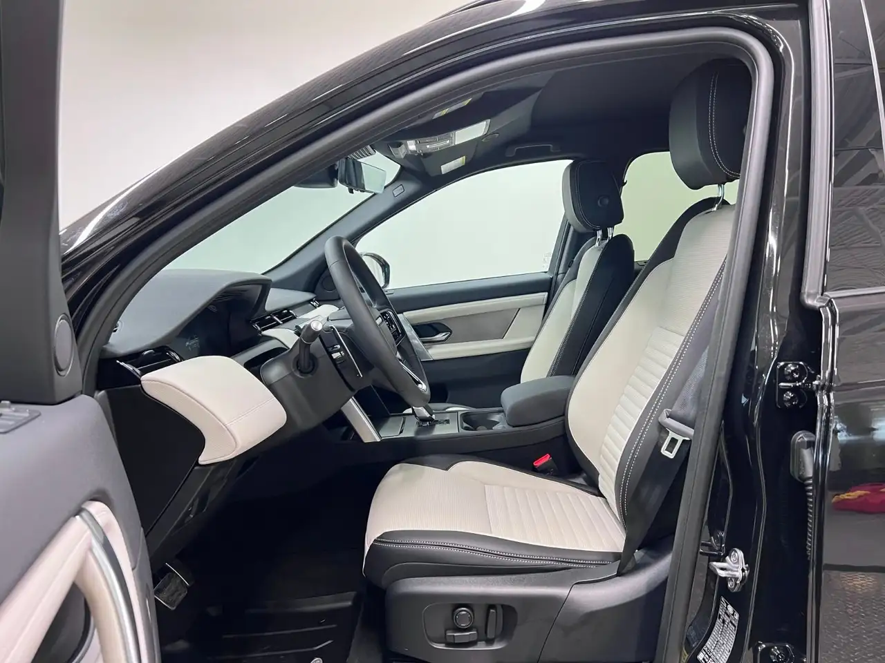 Land Rover Discovery Sport снимка Land Rover Discovery Sport