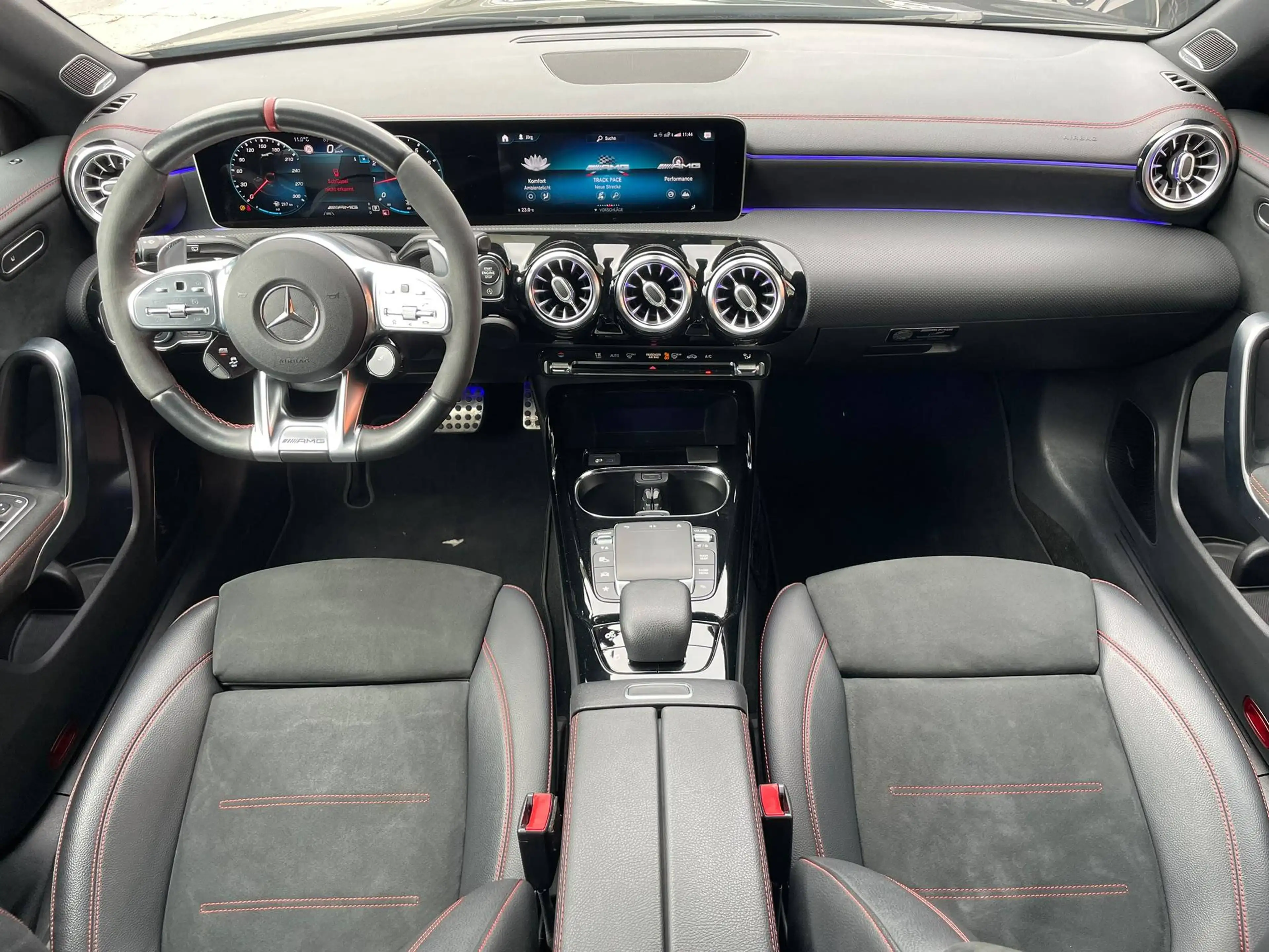 Mercedes-Benz CLA 45 AMG AMG 45 S 4Matic+  Shooting B AMG Speedsh 8G-D - JUSQU'A 36 DE GARANTIE — photo 13