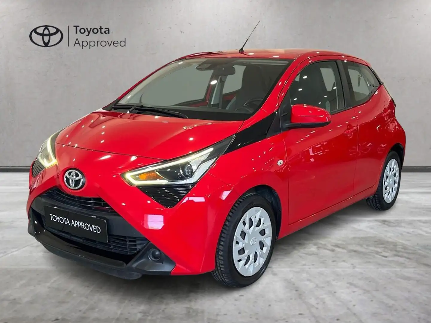 Toyota Aygo Aygo 5p 1.0 x-cool 72cv Rosso - 1