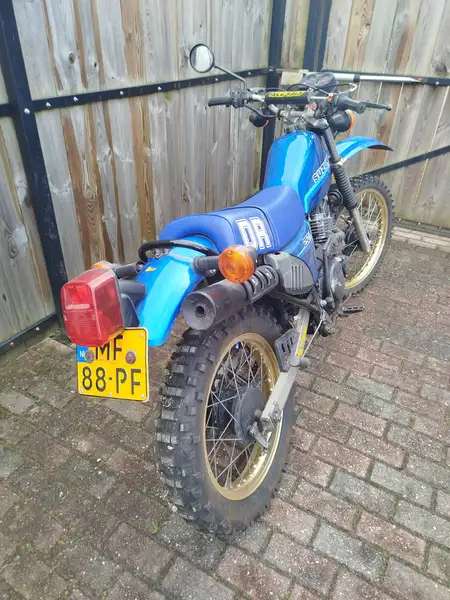 Suzuki DR 250 - foto 4
