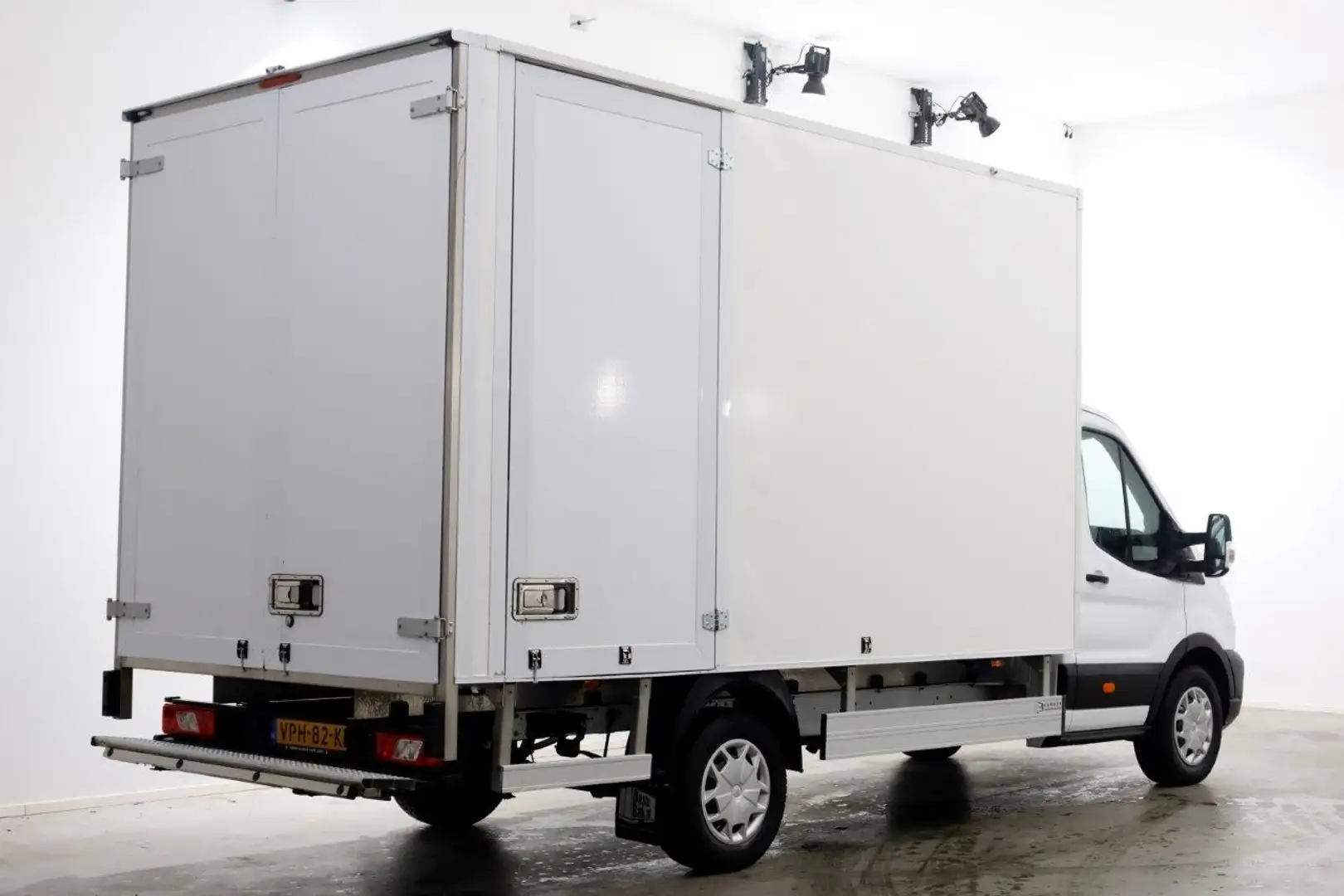 Ford Transit 350 2.0 TDCI 130pk Trend Bakwagen met achterdeuren Wit - 2