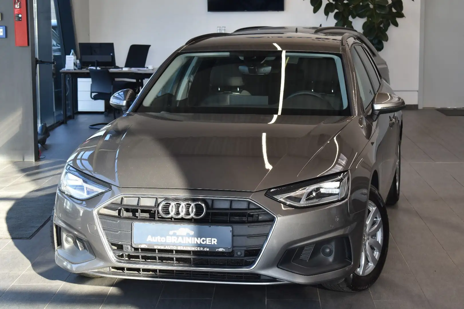 Audi A4 Avant 30TDI S-tronic LED~DAB~NaviPlus~Sitzhzg Grau - 1