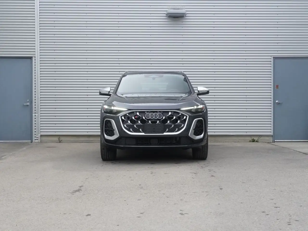Audi SQ5 снимка Audi SQ5