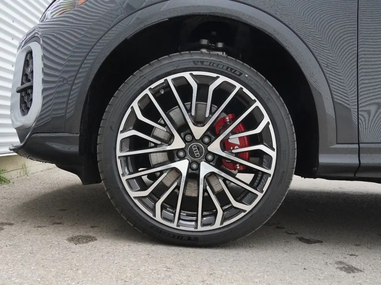 Audi SQ5 снимка Audi SQ5