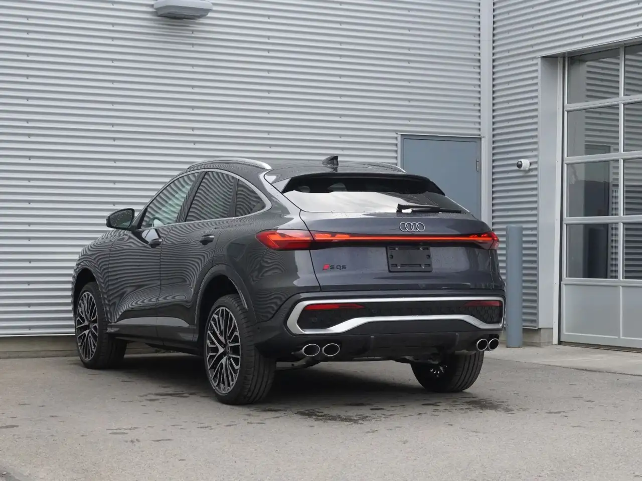 Audi SQ5 снимка Audi SQ5
