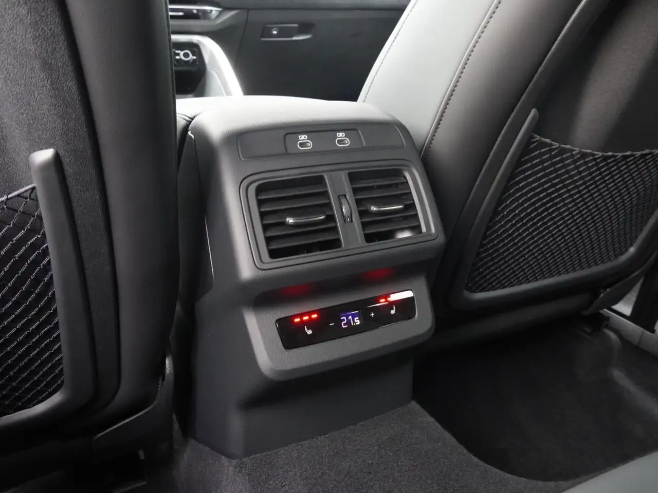 Audi SQ5 снимка Audi SQ5