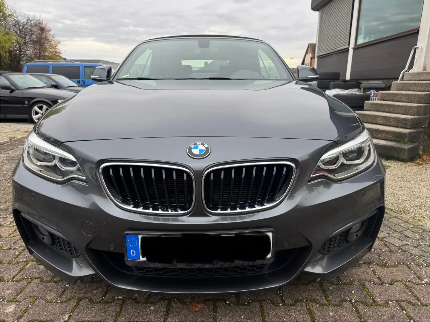 BMW 220 220 d M Sport Grau - 1