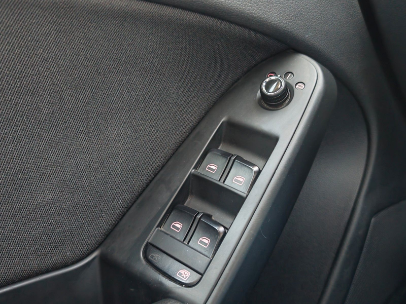 Audi A4 Avant Ambiente Navi Tempomat AHK TÜV Neu — photo 8