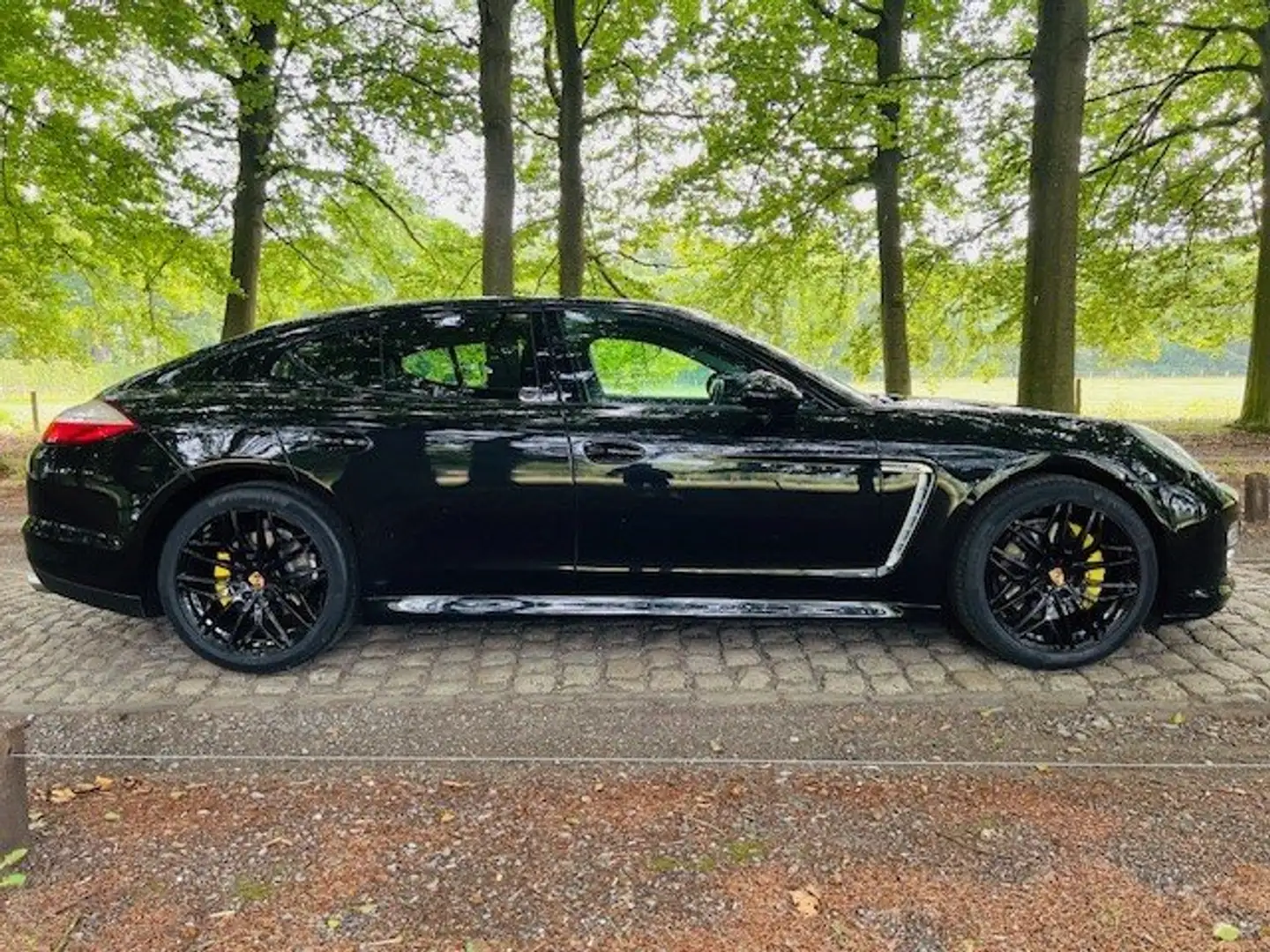Porsche Panamera Panamera 4 PDK Černá - 2