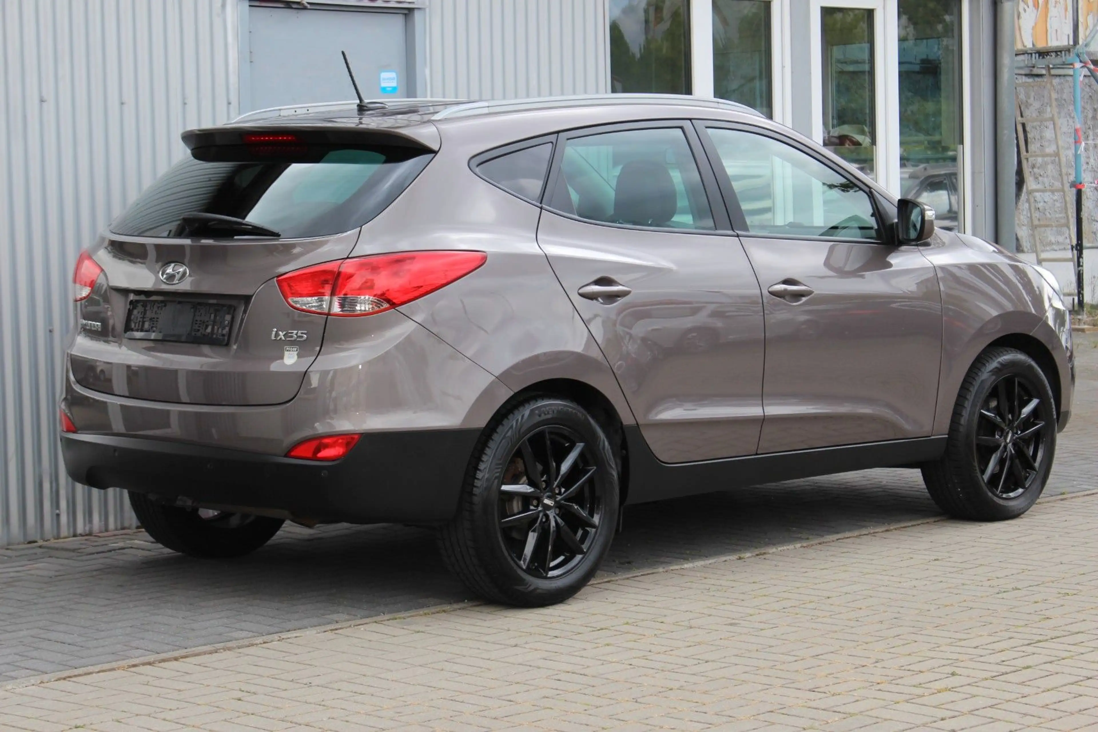 Hyundai iX35 Style 2WD Automatik+Navi+Kamera+AHK — photo 2