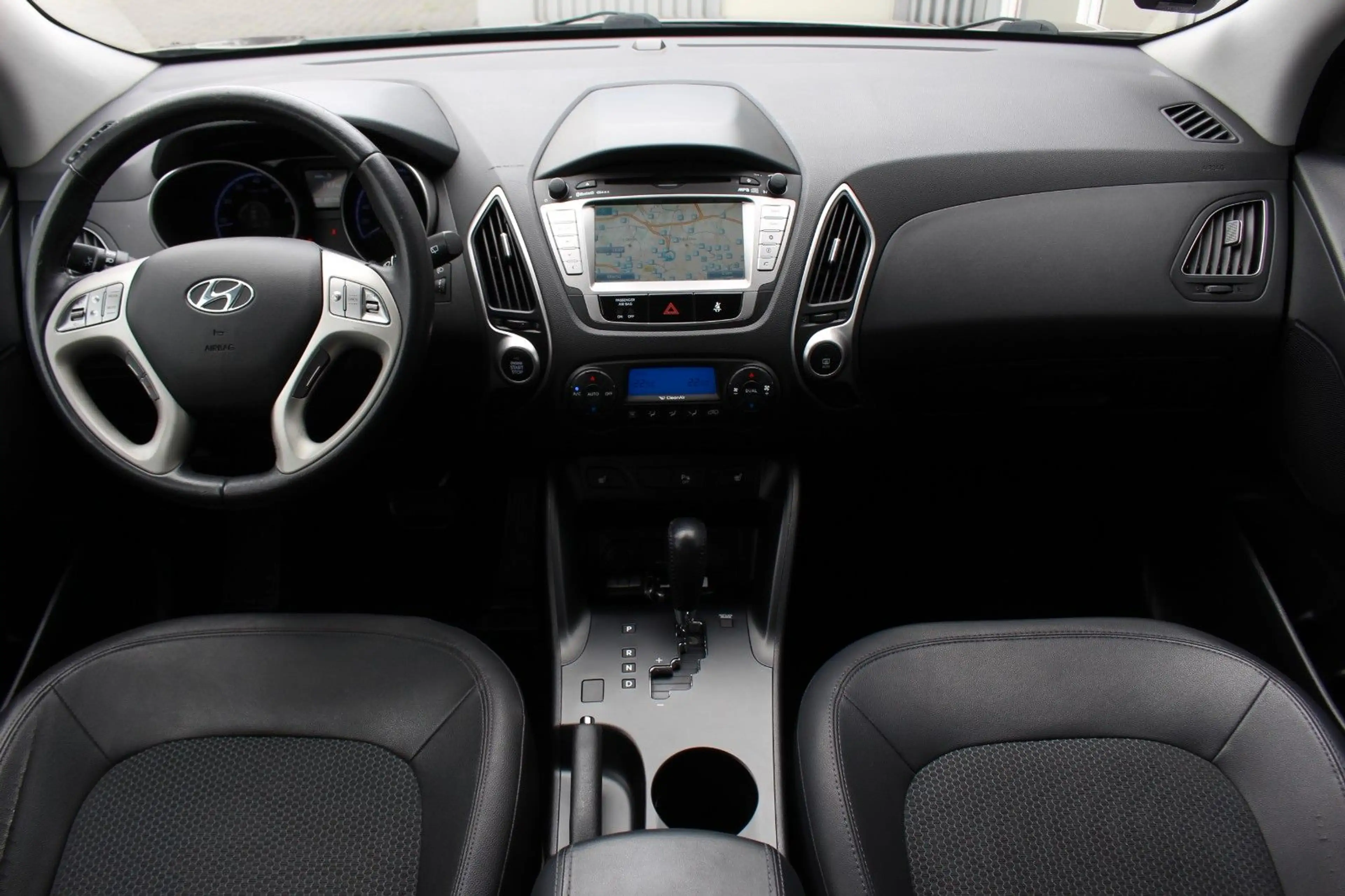 Hyundai iX35 Style 2WD Automatik+Navi+Kamera+AHK — photo 13