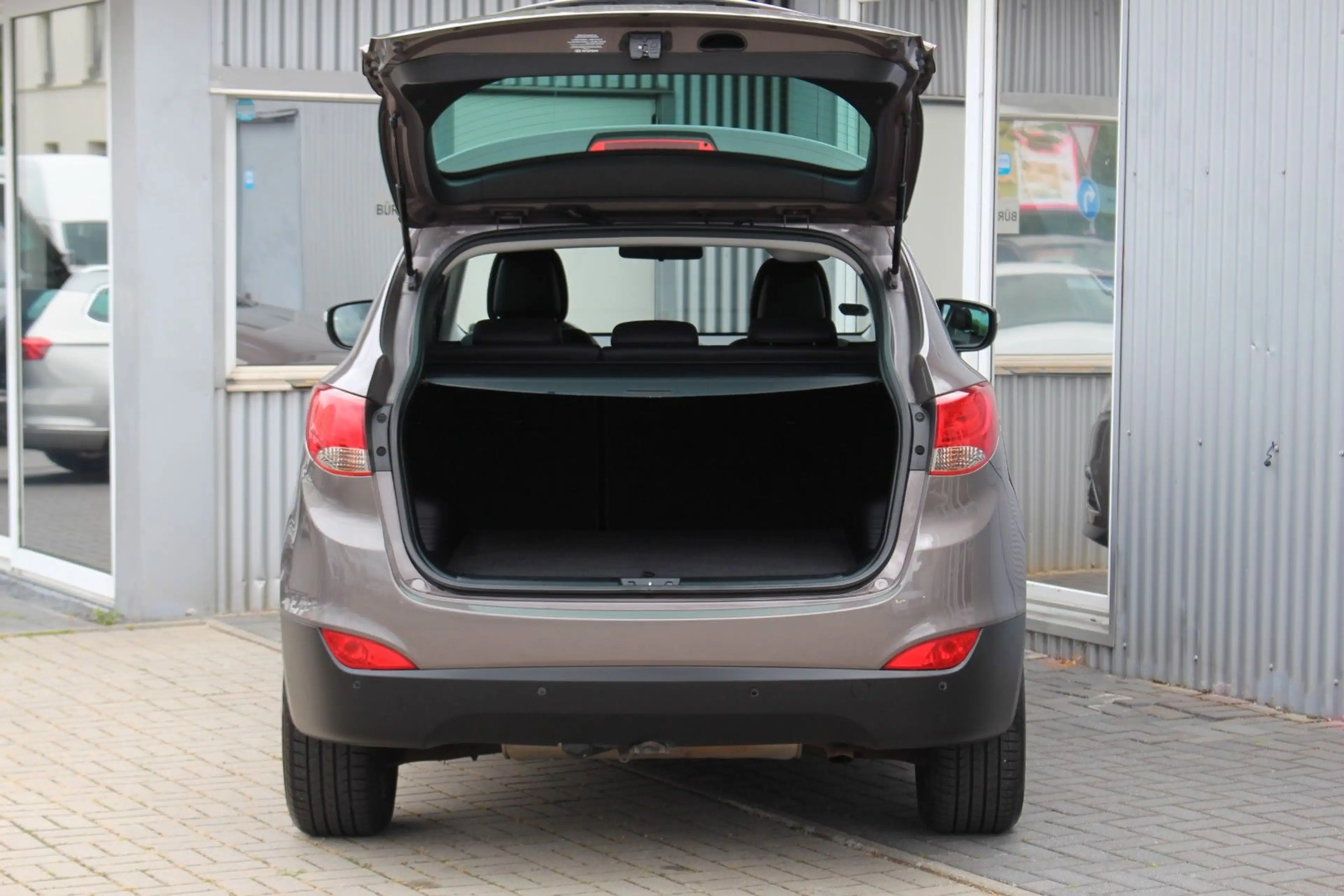 Hyundai iX35 Style 2WD Automatik+Navi+Kamera+AHK — photo 9