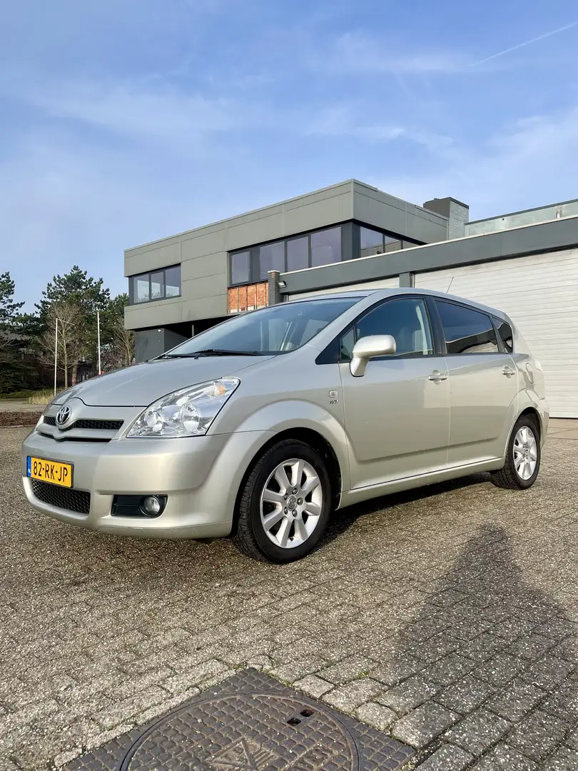 Toyota Avensis Verso 2.0i / 7 PERS / CRUISE / CLIMA / TREKHAAK Grau - 2