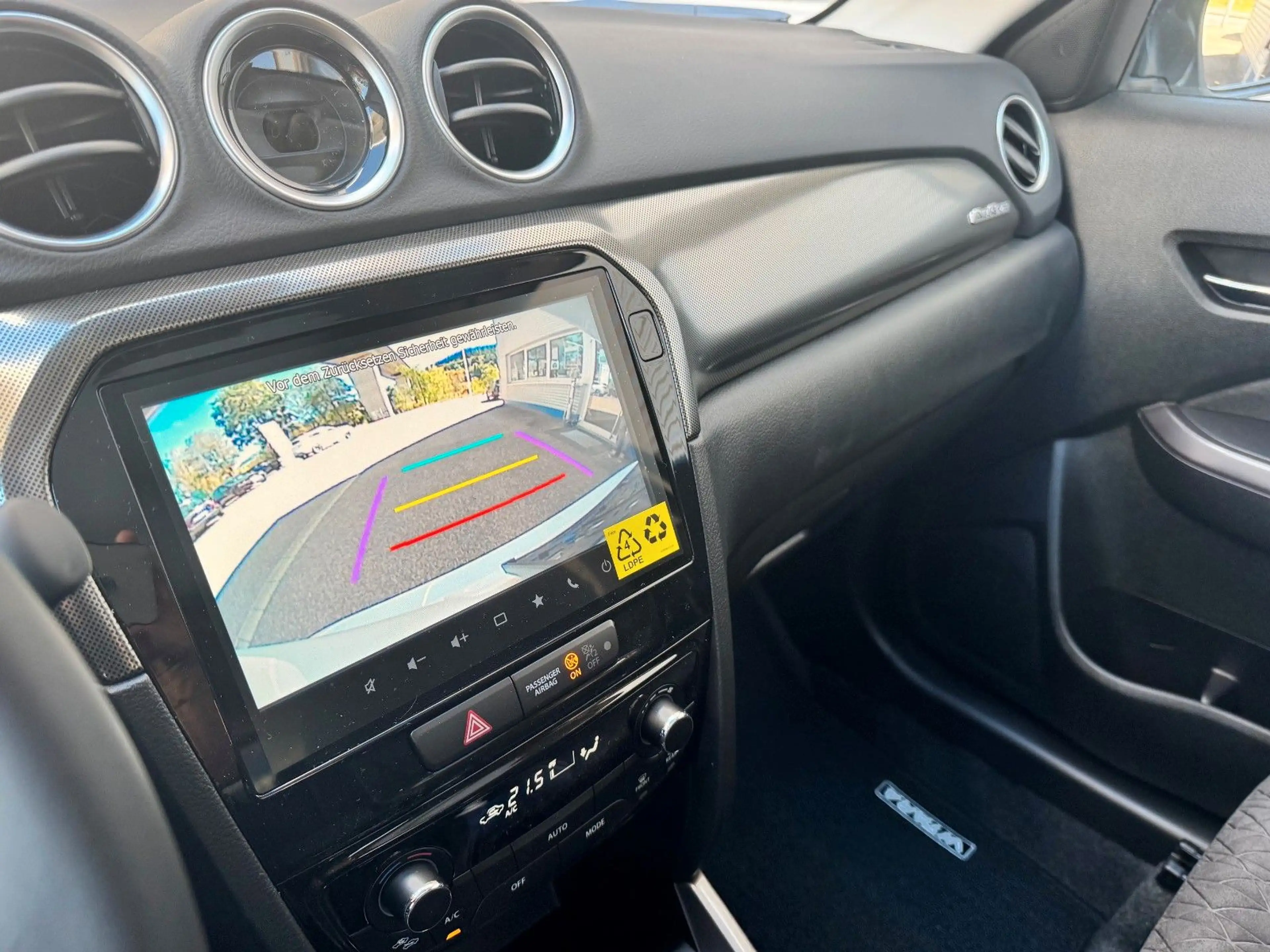 Suzuki Vitara 1.4 BOOSTERJET Hybrid Comfort+ Allgrip — photo 15