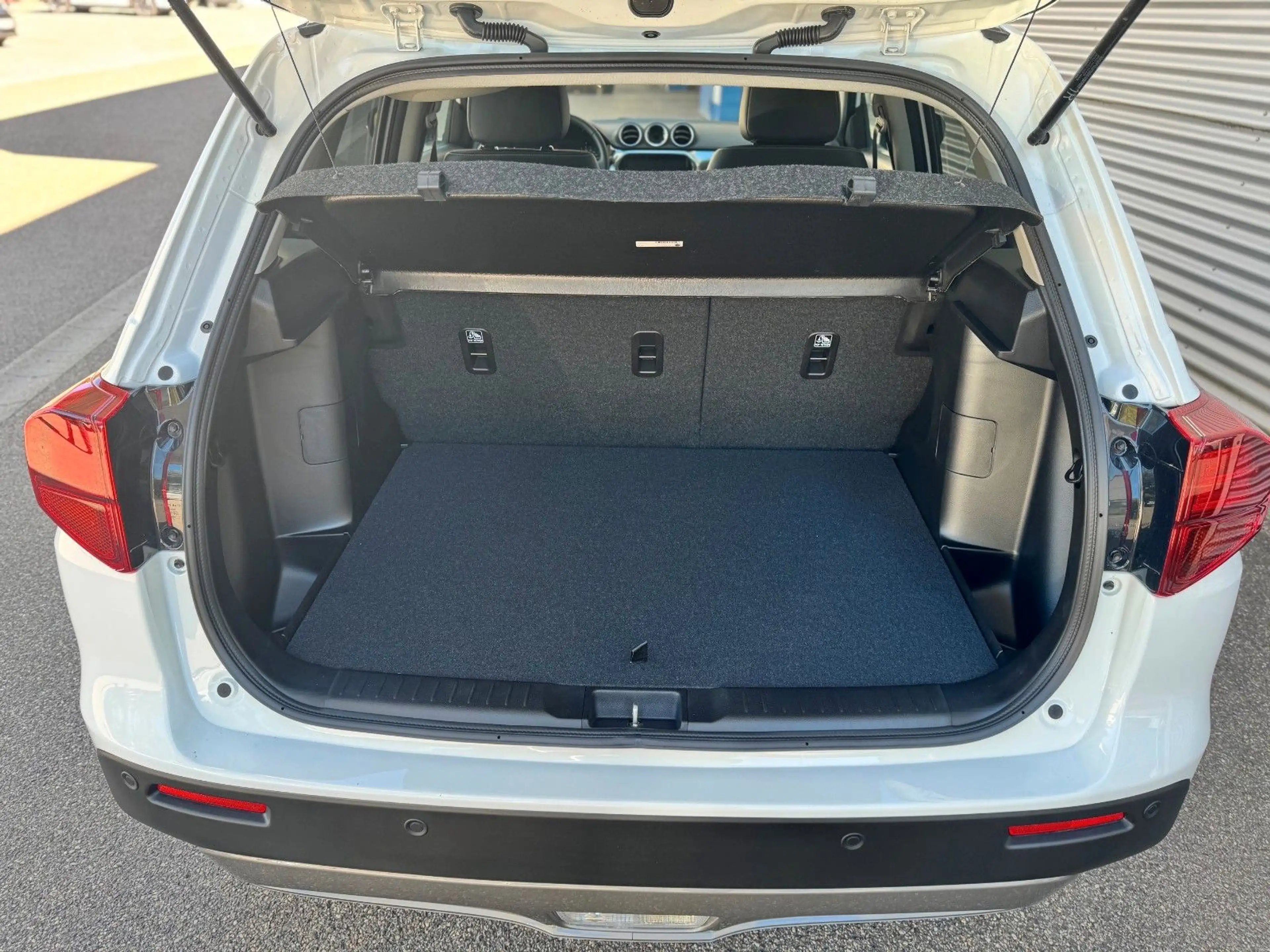 Suzuki Vitara 1.4 BOOSTERJET Hybrid Comfort+ Allgrip — photo 7