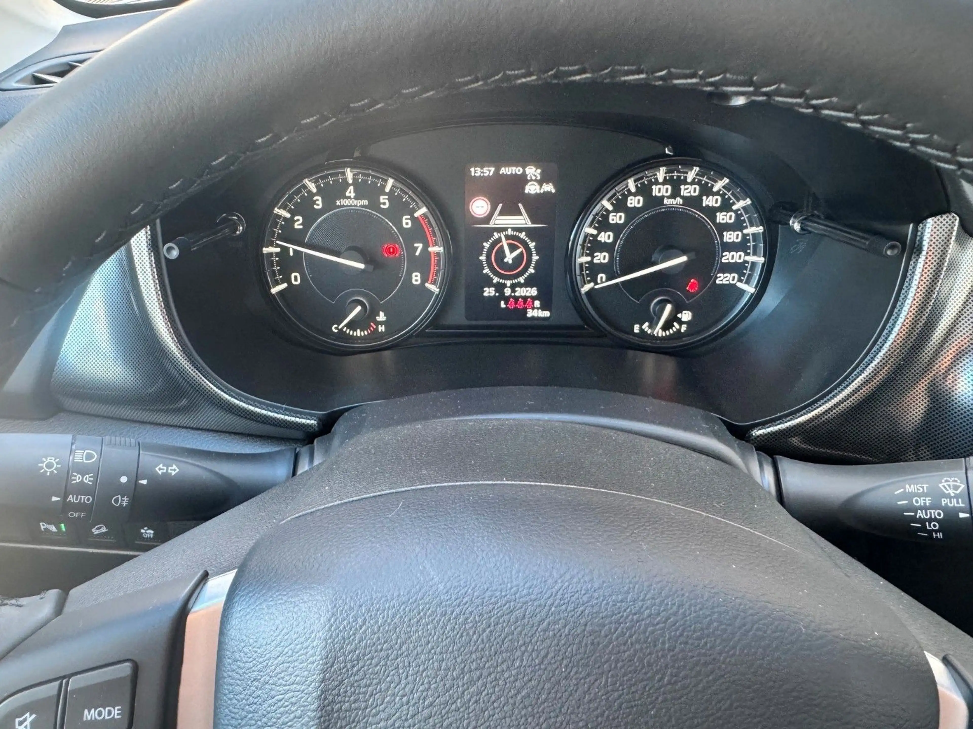 Suzuki Vitara 1.4 BOOSTERJET Hybrid Comfort+ Allgrip — photo 9