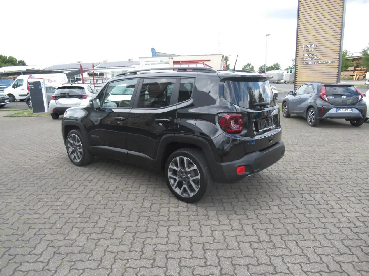 Jeep Renegade S Plug-In-Hybrid 4xe Schwarz - 2
