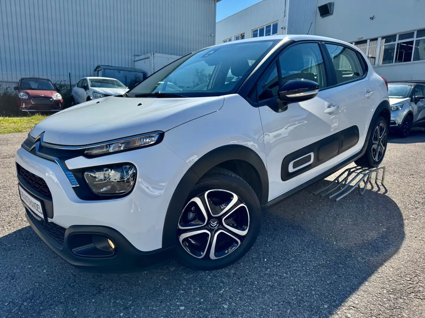 Citroen C3 1.2 PureTech Feel Led Navi Klimaauto Apple CarPlay Weiß - 1