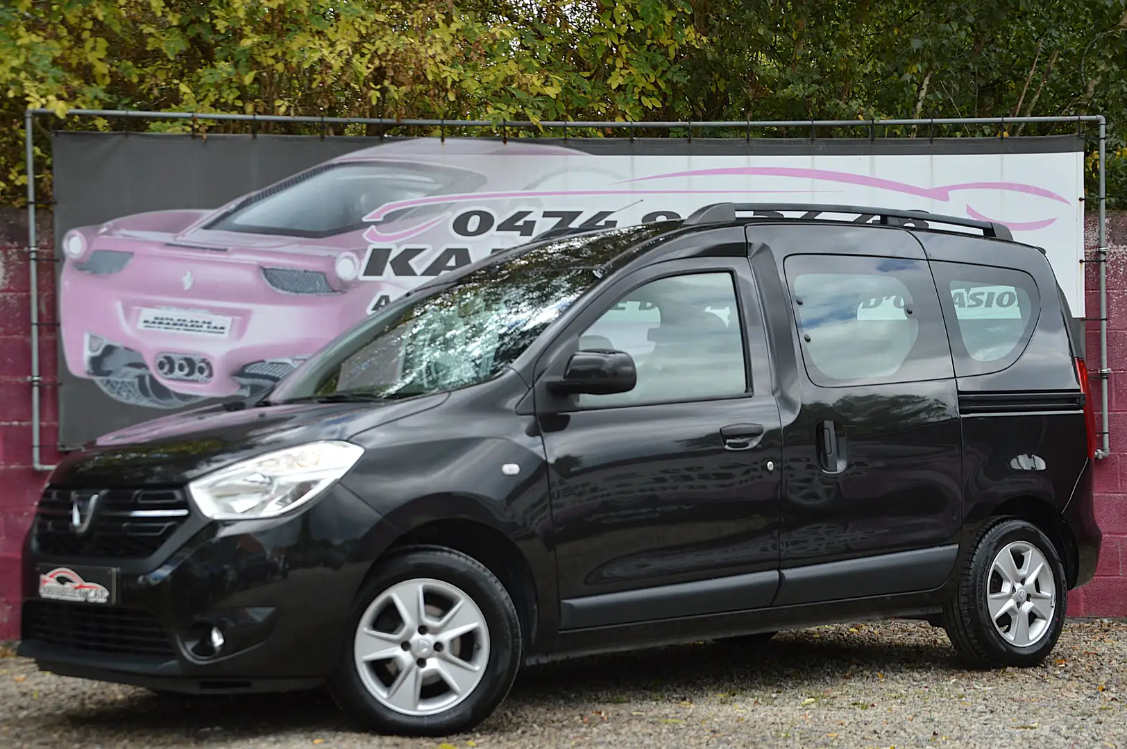 Dacia Dokker 1.6i Anniversary 2 NAV SENS AR CLIM 56.977KM Schwarz - 1
