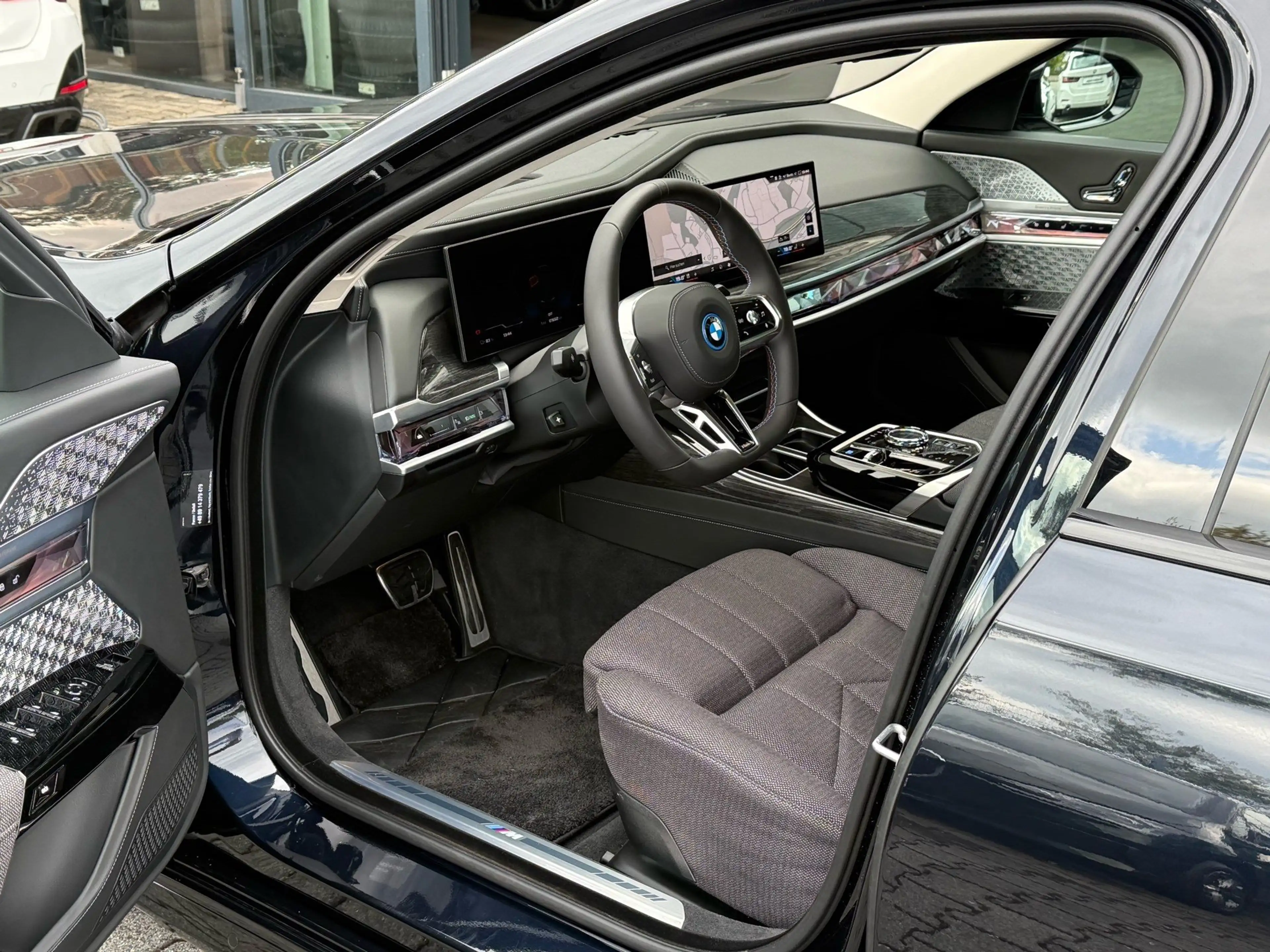 BMW i7 M70 xDrive M Sport //ExecutiveLoungeSeating uvm. — photo 5