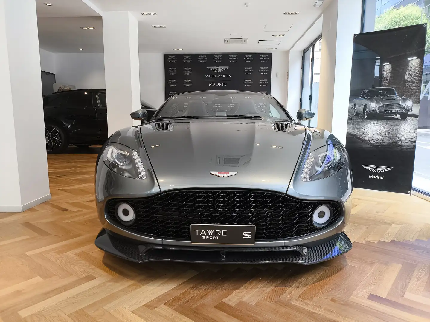 Aston Martin Vanquish Zagato Speedster - 2