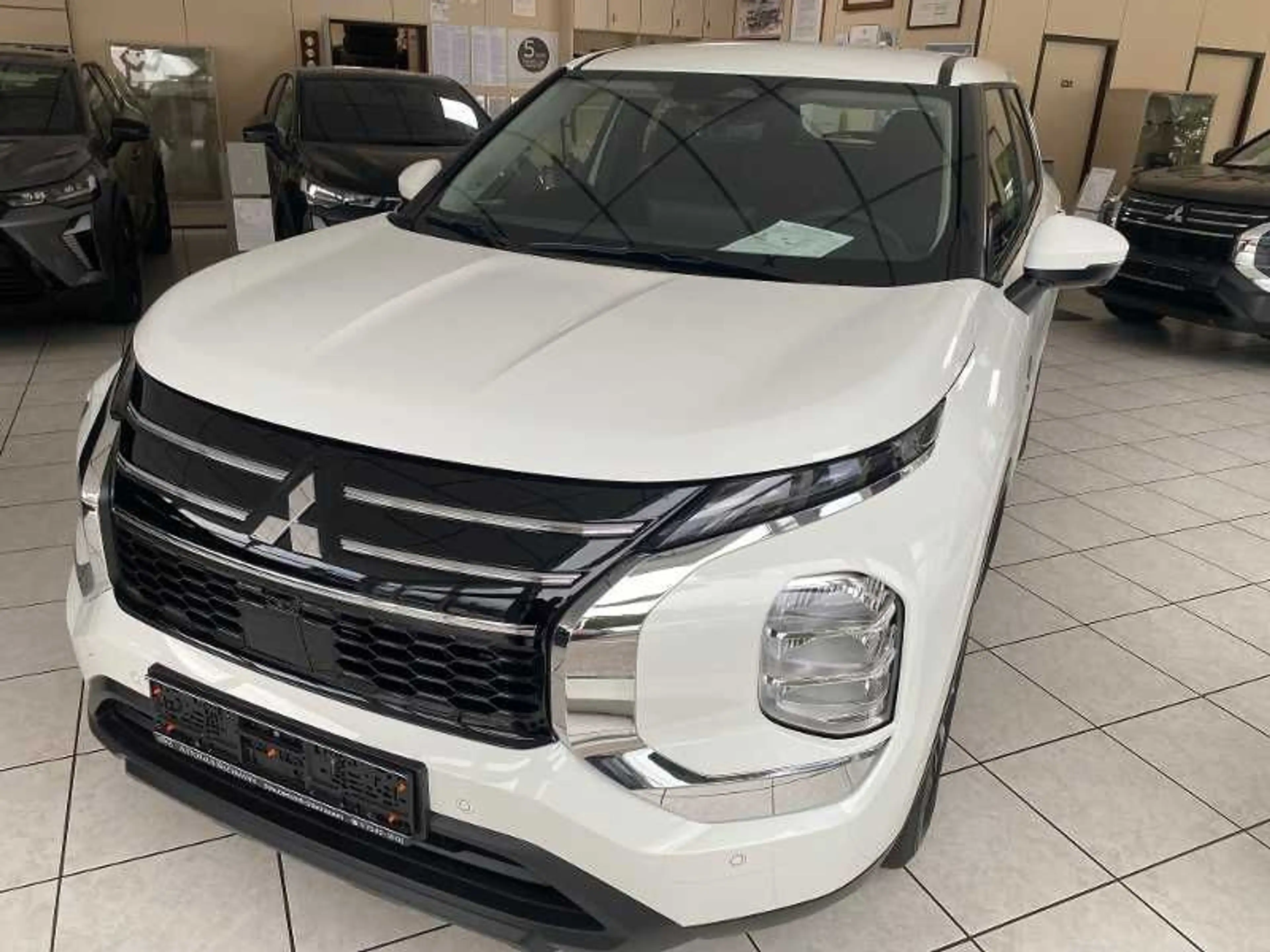 Mitsubishi Outlander 2.4L PHEV Diamant