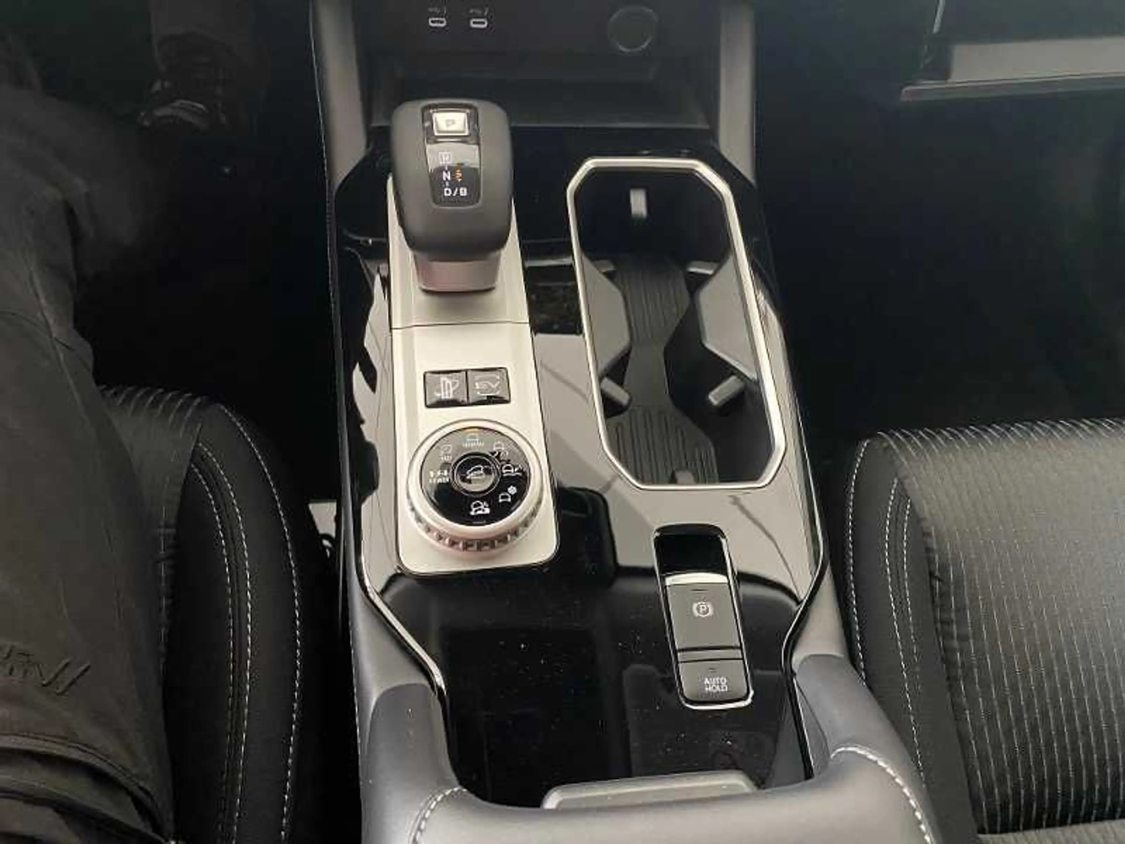 Mitsubishi Outlander 2.4L PHEV Diamant — photo 10