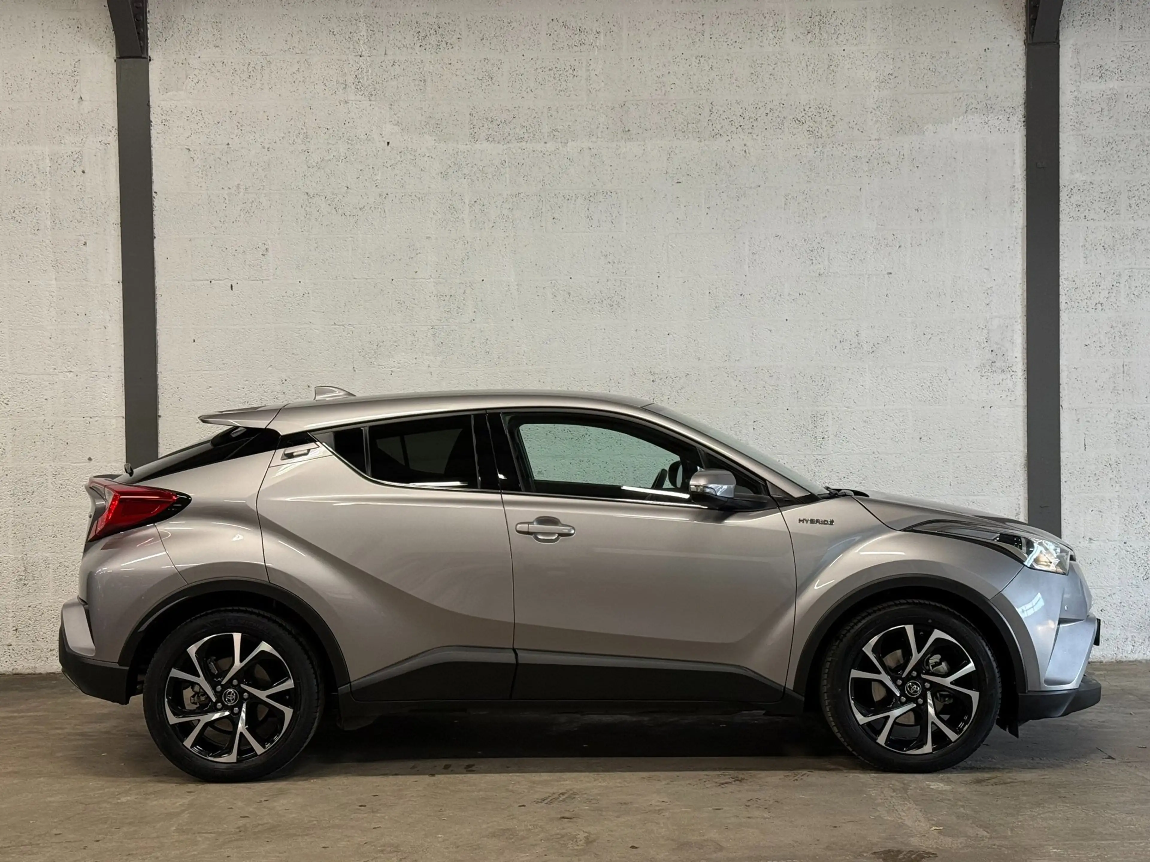 Toyota C-HR 1.8 Hybrid Navi|Camera|Cruise|Trekhaak|Dealer Onde — photo 5