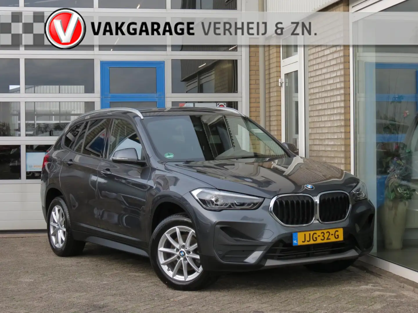 BMW X1 SDrive18i High Executive Camera|Navi Prof|LED|Crui Grijs - 1