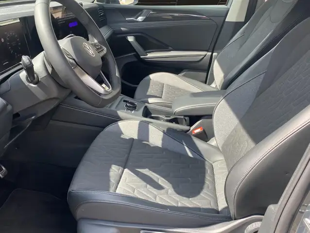 Volkswagen Tiguan view 9