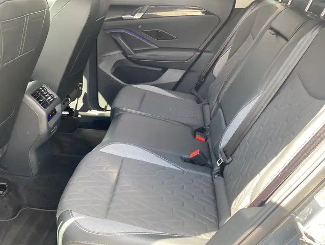 Volkswagen Tiguan view 6
