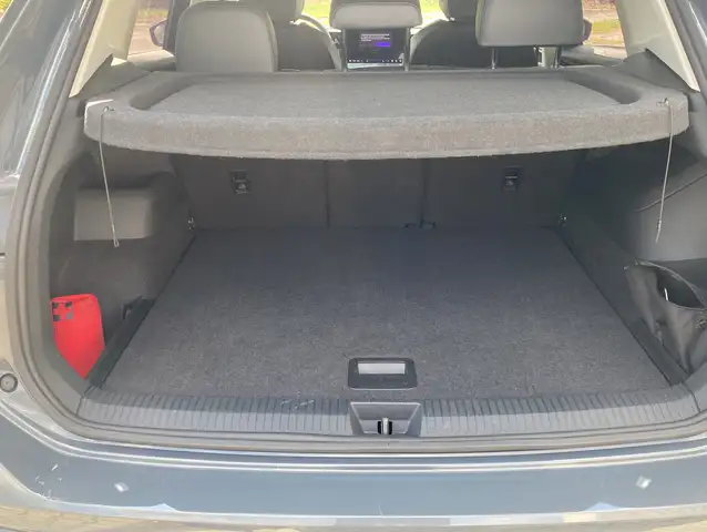 Volkswagen Tiguan view 8