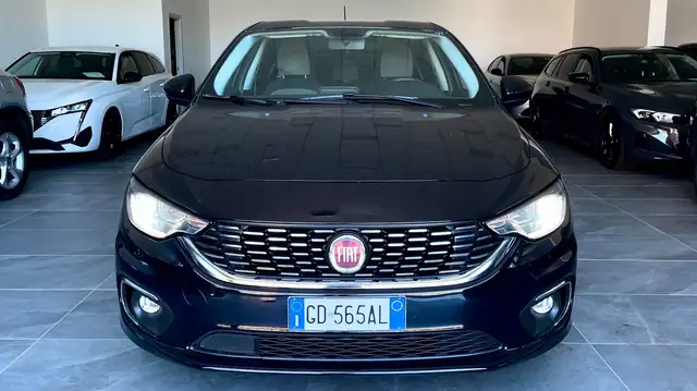 Fiat Tipo view 2