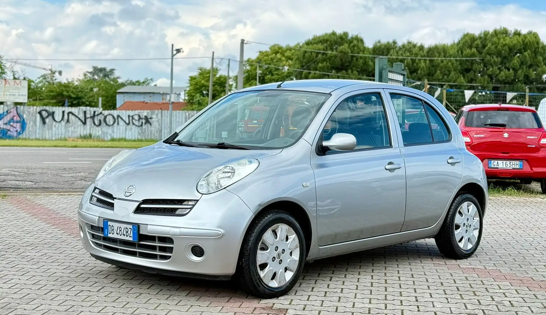 Nissan Micra 5p 1.2 Spring Gris - 1