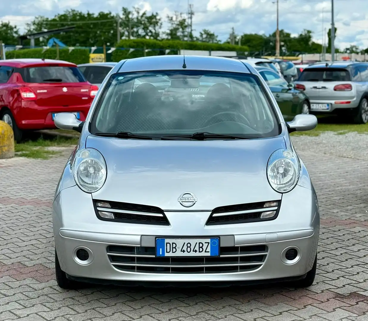 Nissan Micra 5p 1.2 Spring Gris - 2