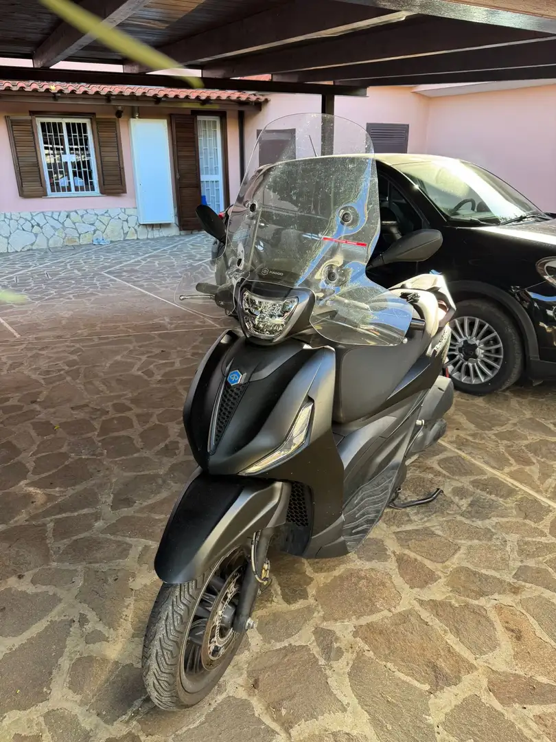Piaggio Beverly 300 deep black - 1
