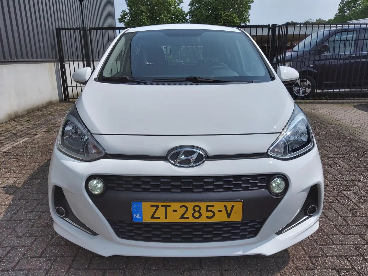 Hyundai i10 1.0i Comfort|CRUISE-Bluetooth®|25.000km! 1e eigr Wit - 2
